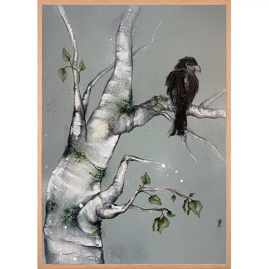 Maleri med et birketræ og ravn. Fuglemaleri Rikke Darling