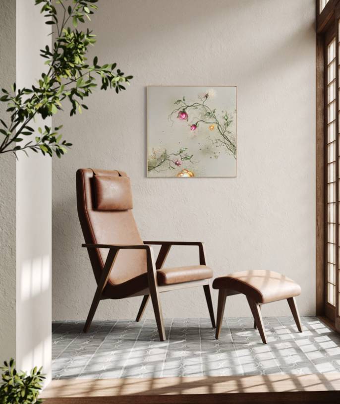 Nordisk lys indretning med botanisk maler i med blomster. Kunst af Rikke Darling