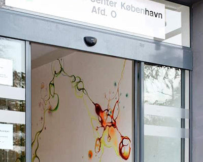 Vægmalerier malet direkte på væggen på Rigshospitalet i København af kunstner Rikke Darling