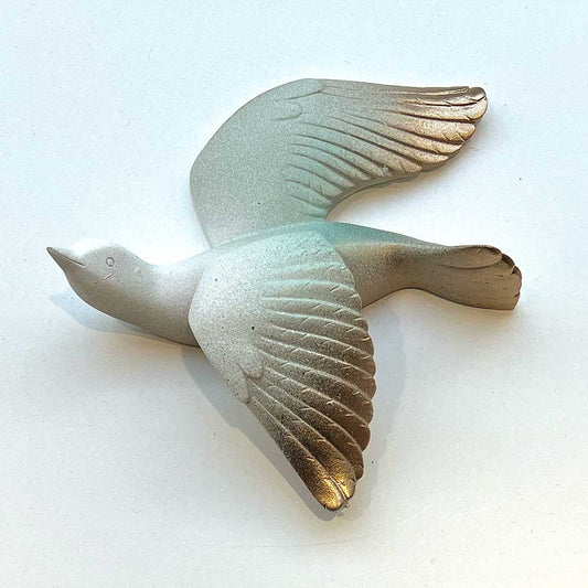 Vægskulptur fugl kunstner Rikke Darling vægkunst