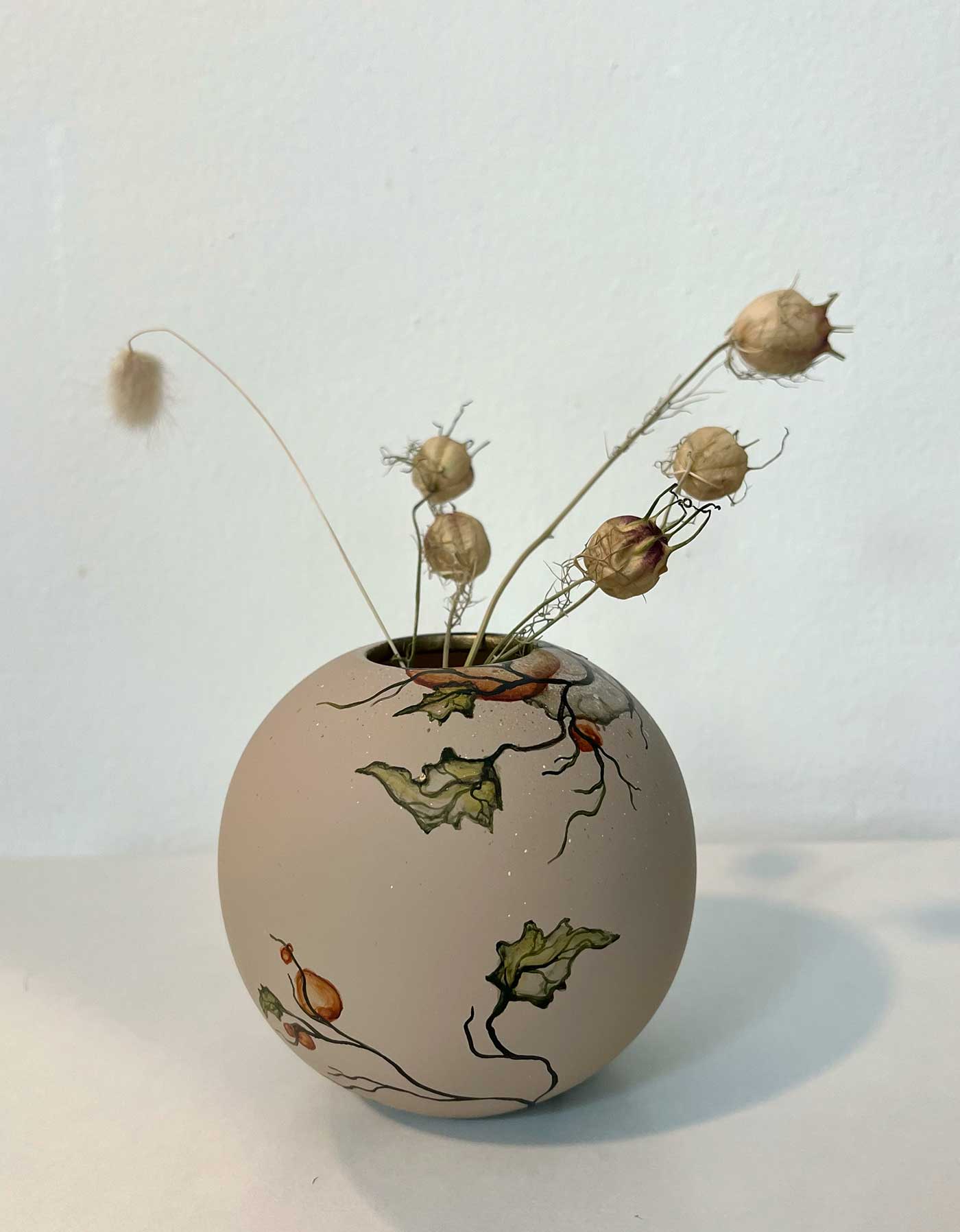 Vase med kunst. Unika blomstervase.