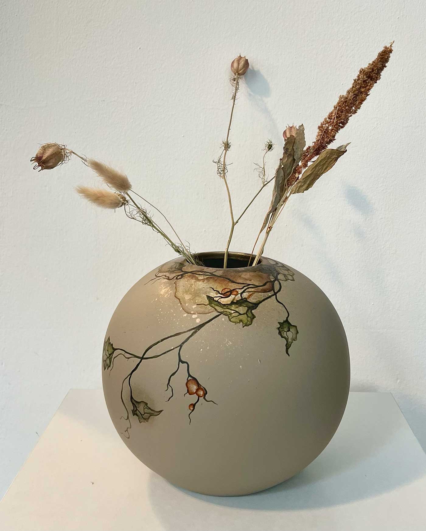 Vase med kunst. Unika blomstervase.