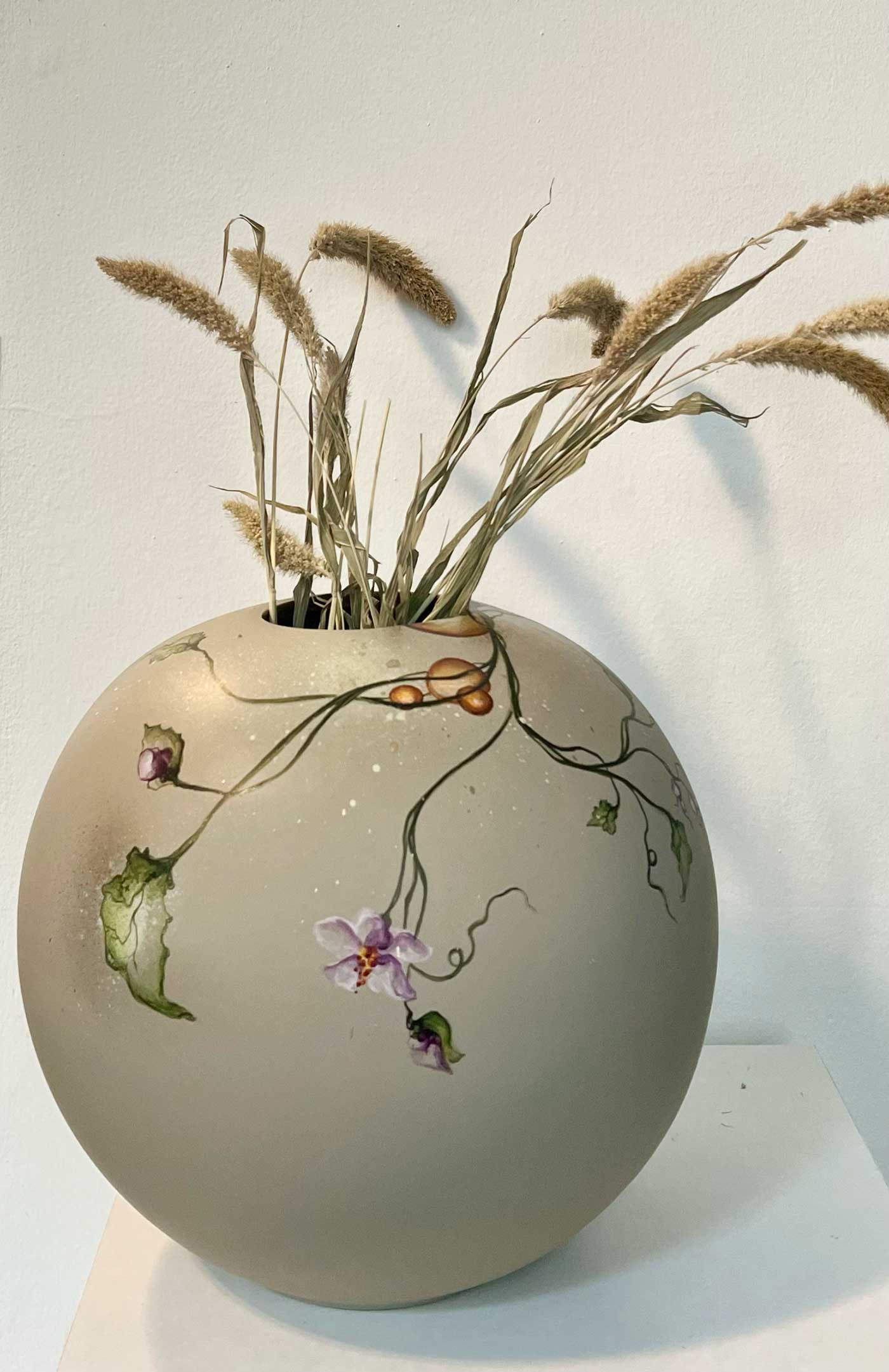 Vase med kunst. Unika blomstervase. 30 cm