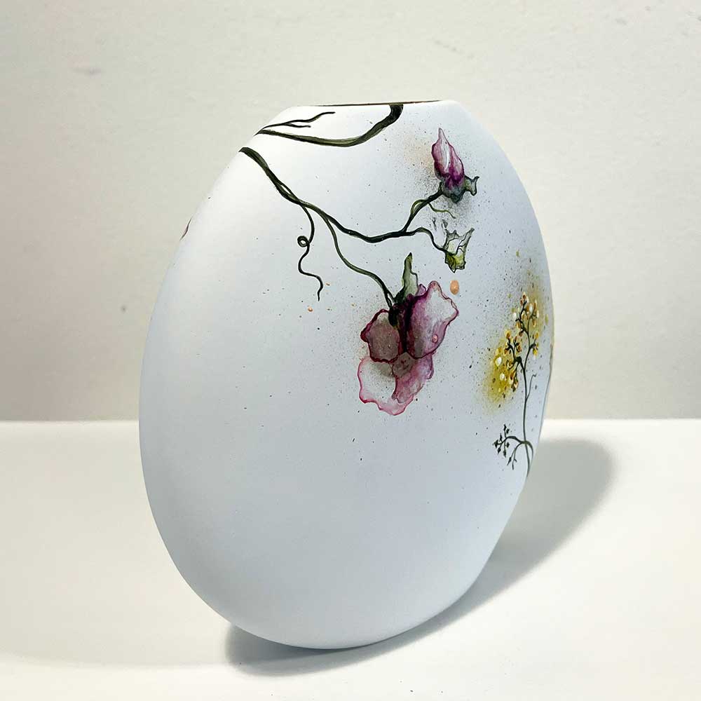 Hvid vase 20 cm håndmalet