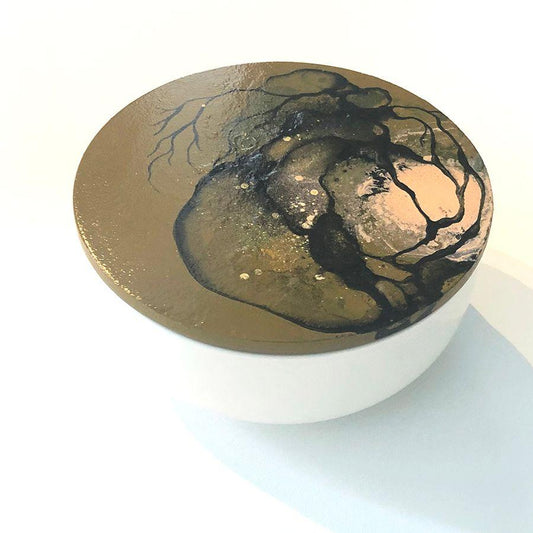 Krukke med kunst af kunstner Rikke Darling